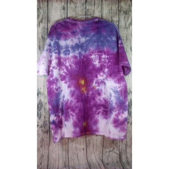 Handmade Tie Dye Short Sleeve Tee XL Purple Cross Blue Yellow NEW - Picture 2 of 2